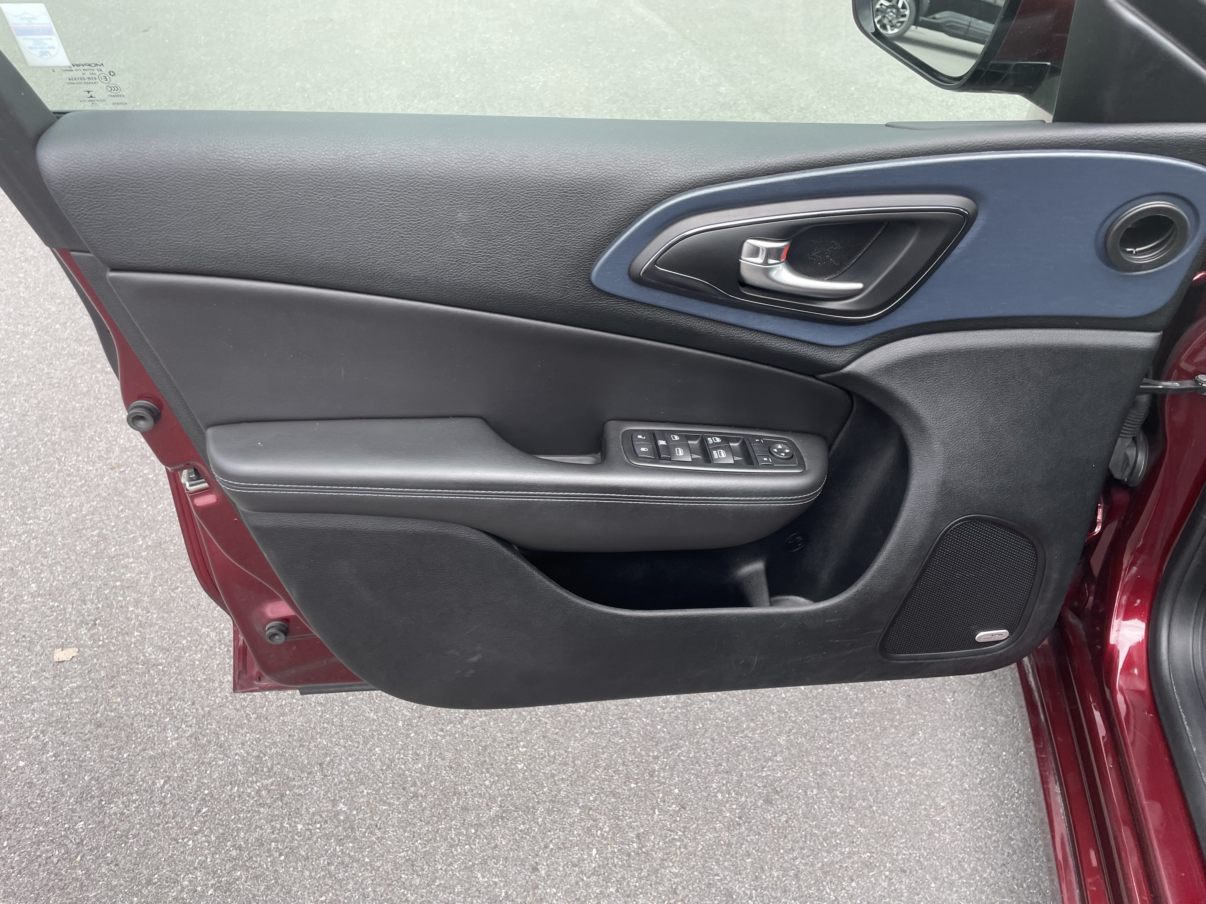 Used 2015 Chrysler 200 S w/ Navigation & Sound Group I FWD image 15