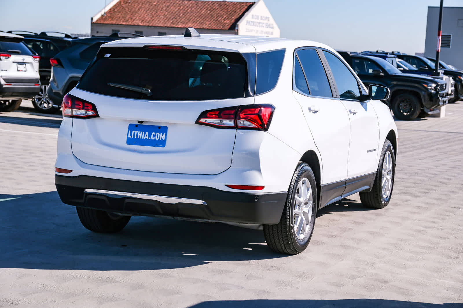 Used 2024 Chevrolet Equinox LT AWD/4WD image 4