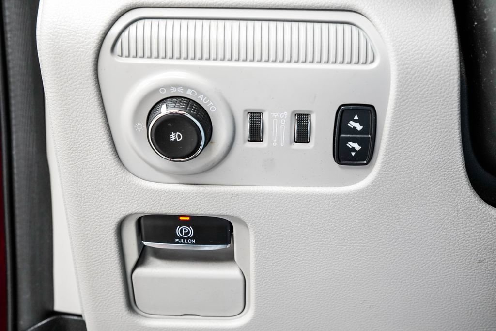 Used 2022 Jeep Wagoneer Series III w/ Premium Group I AWD/4WD image 44