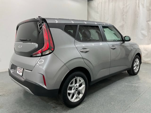 Used 2025 Kia Soul LX w/ LX Technology Package FWD image 7