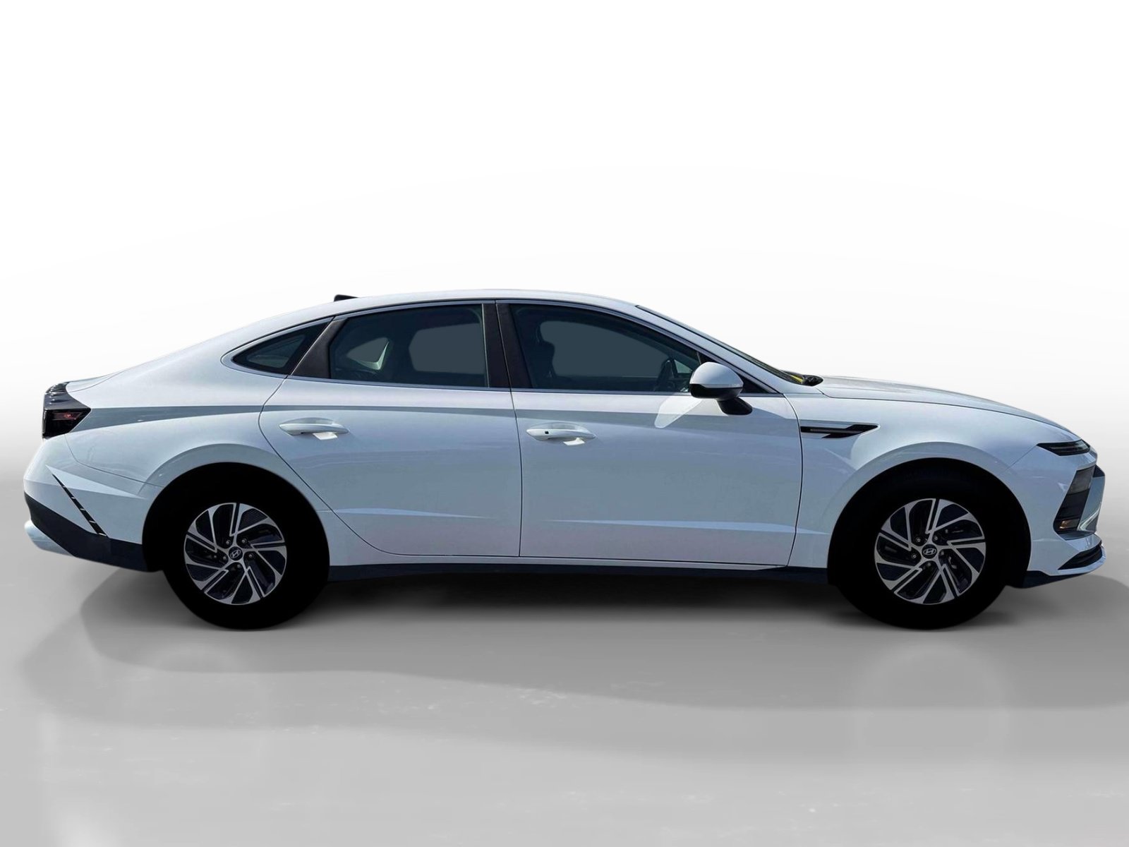 New 2026 Hyundai Sonata Blue FWD image 9