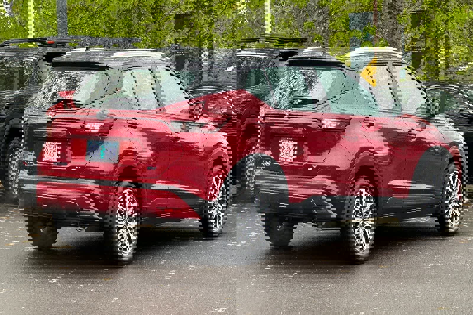 Used 2024 Nissan Kicks SV FWD image 2