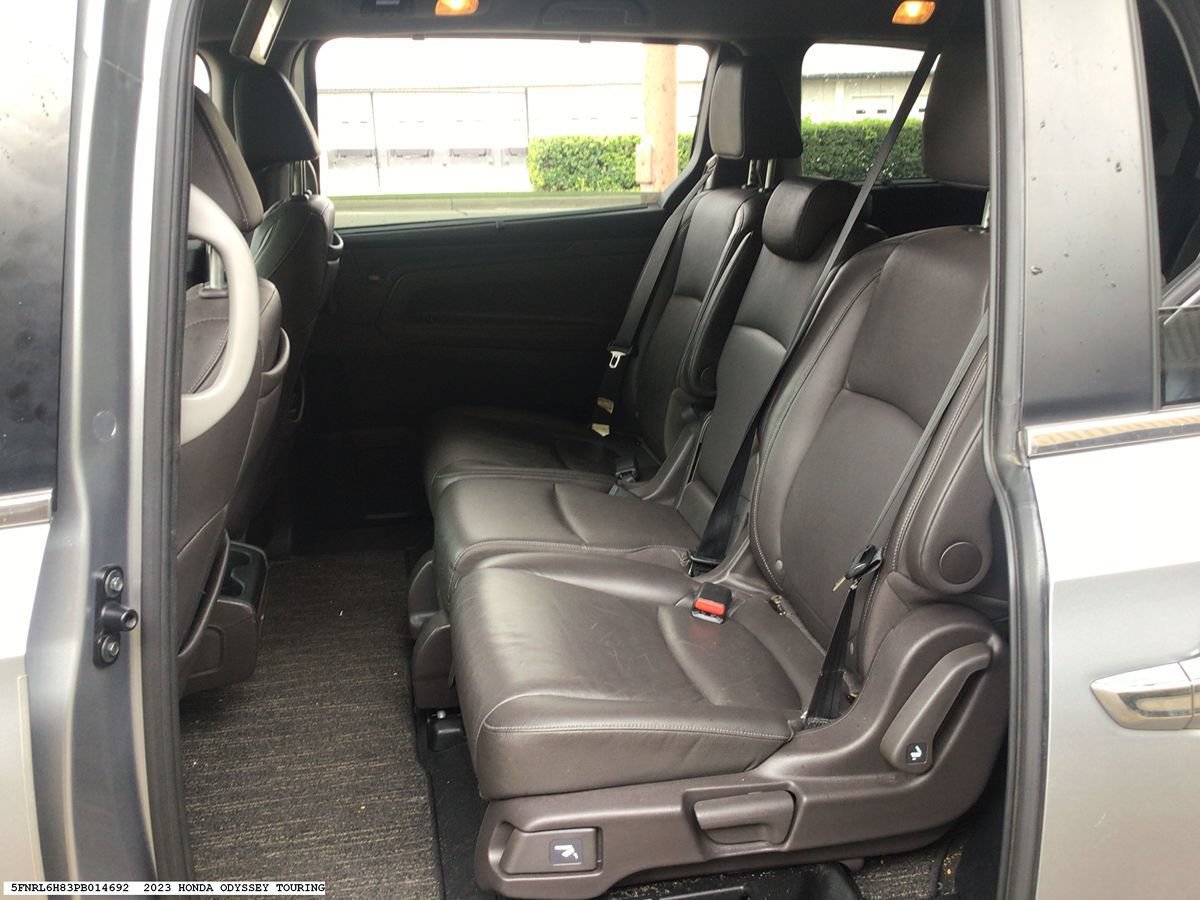 Used 2023 Honda Odyssey Touring image 9