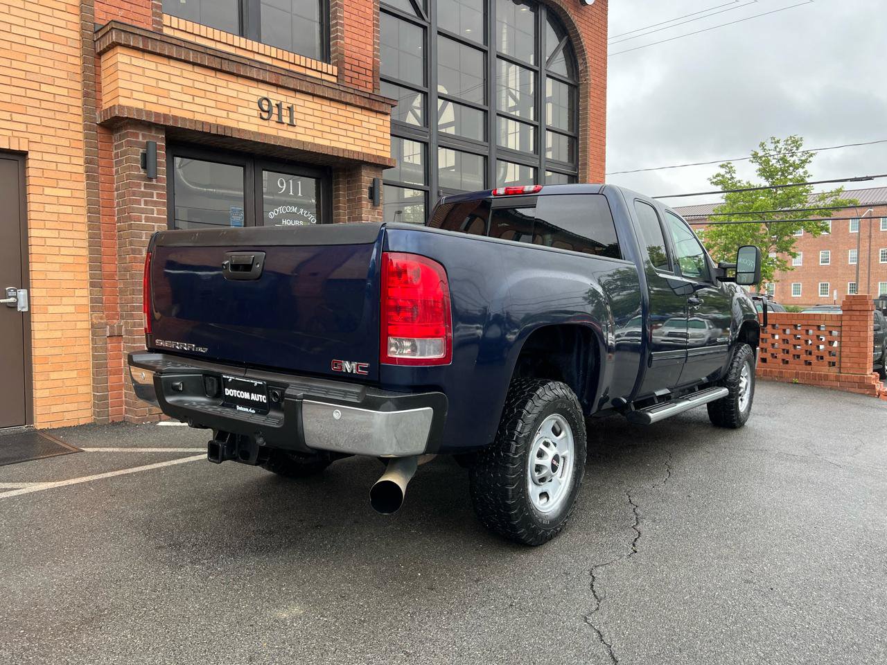 Used 2011 GMC Sierra 2500 SLT AWD/4WD image 11