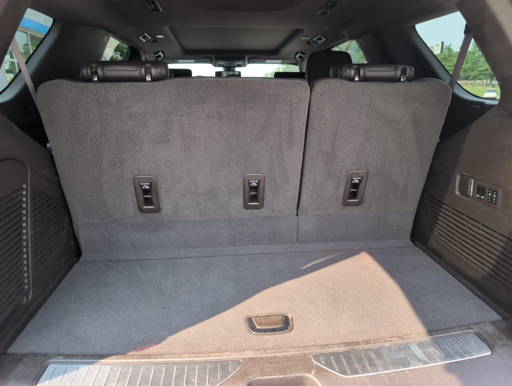 Used 2021 GMC Yukon Denali AWD/4WD image 10