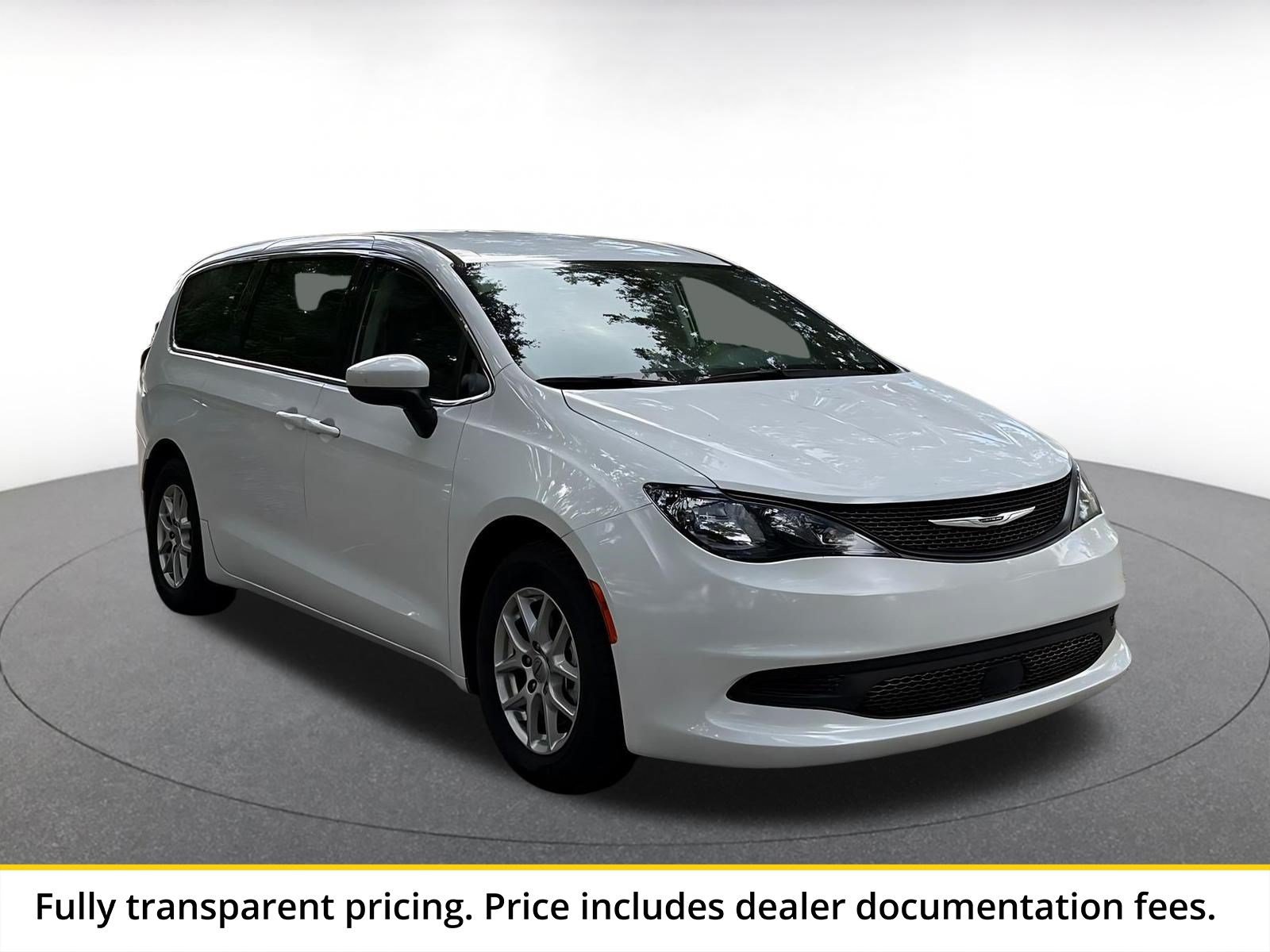 Used 2023 Chrysler Voyager LX FWD image 1