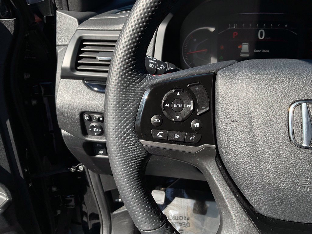 Used 2024 Honda Passport Black Edition image 11