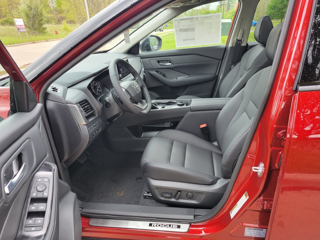 New 2026 Nissan Rogue Dark Armor AWD/4WD image 11