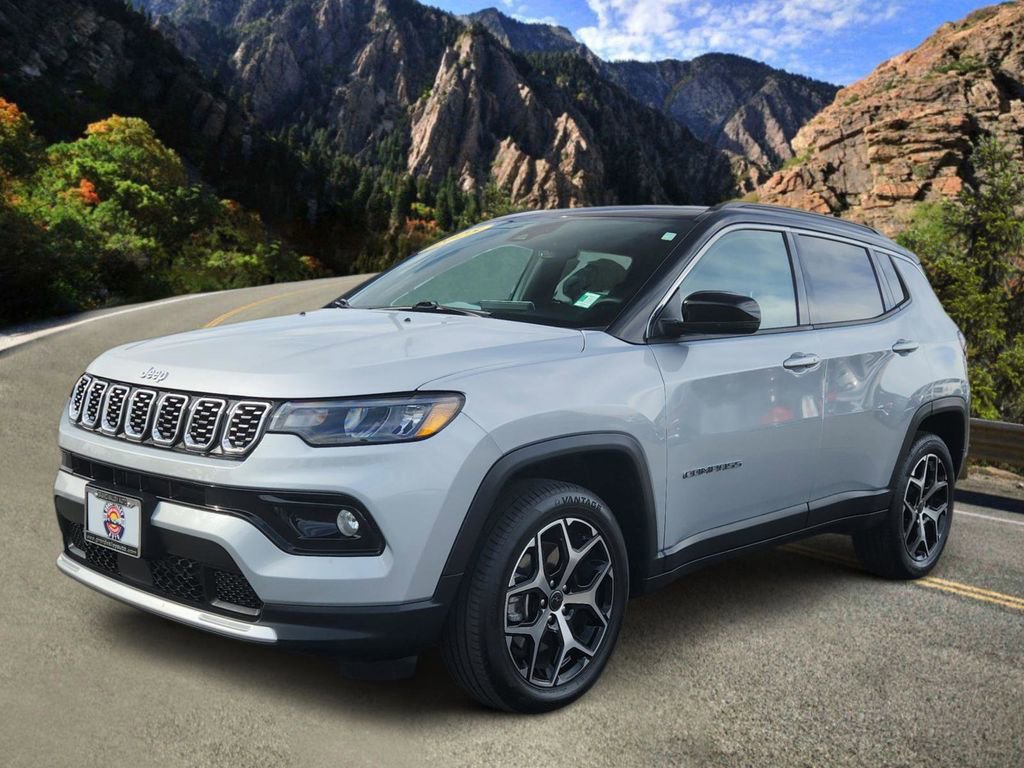 Used 2025 Jeep Compass Limited image 5