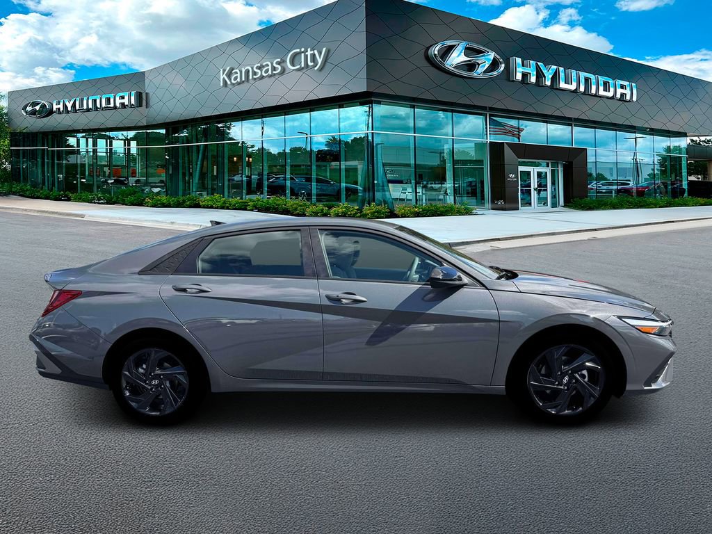New 2026 Hyundai Elantra Sport FWD image 9