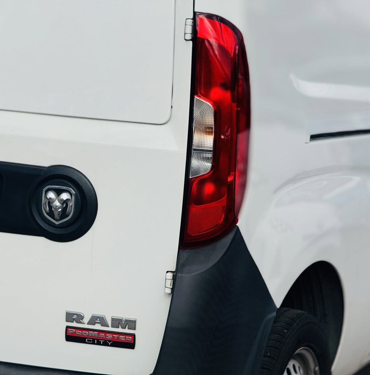 Used 2021 RAM ProMaster City Tradesman image 10