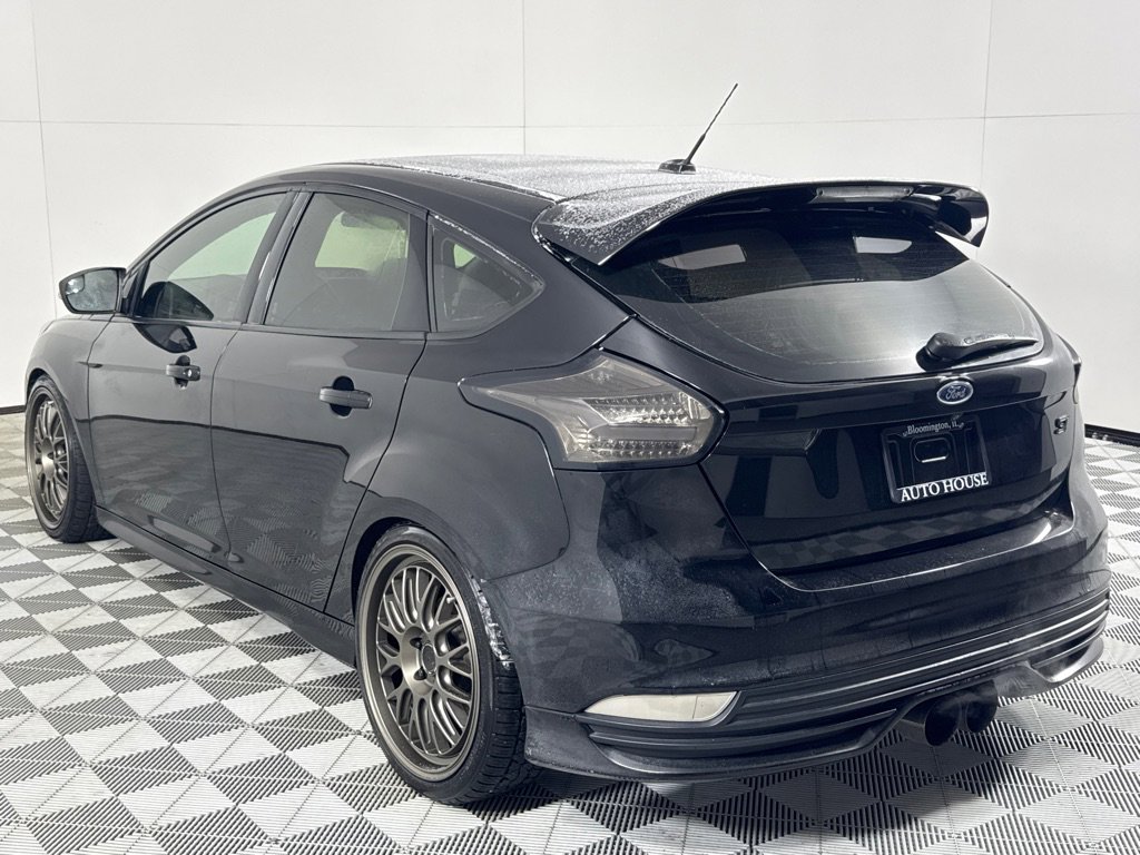 Used 2017 Ford Focus ST image 6