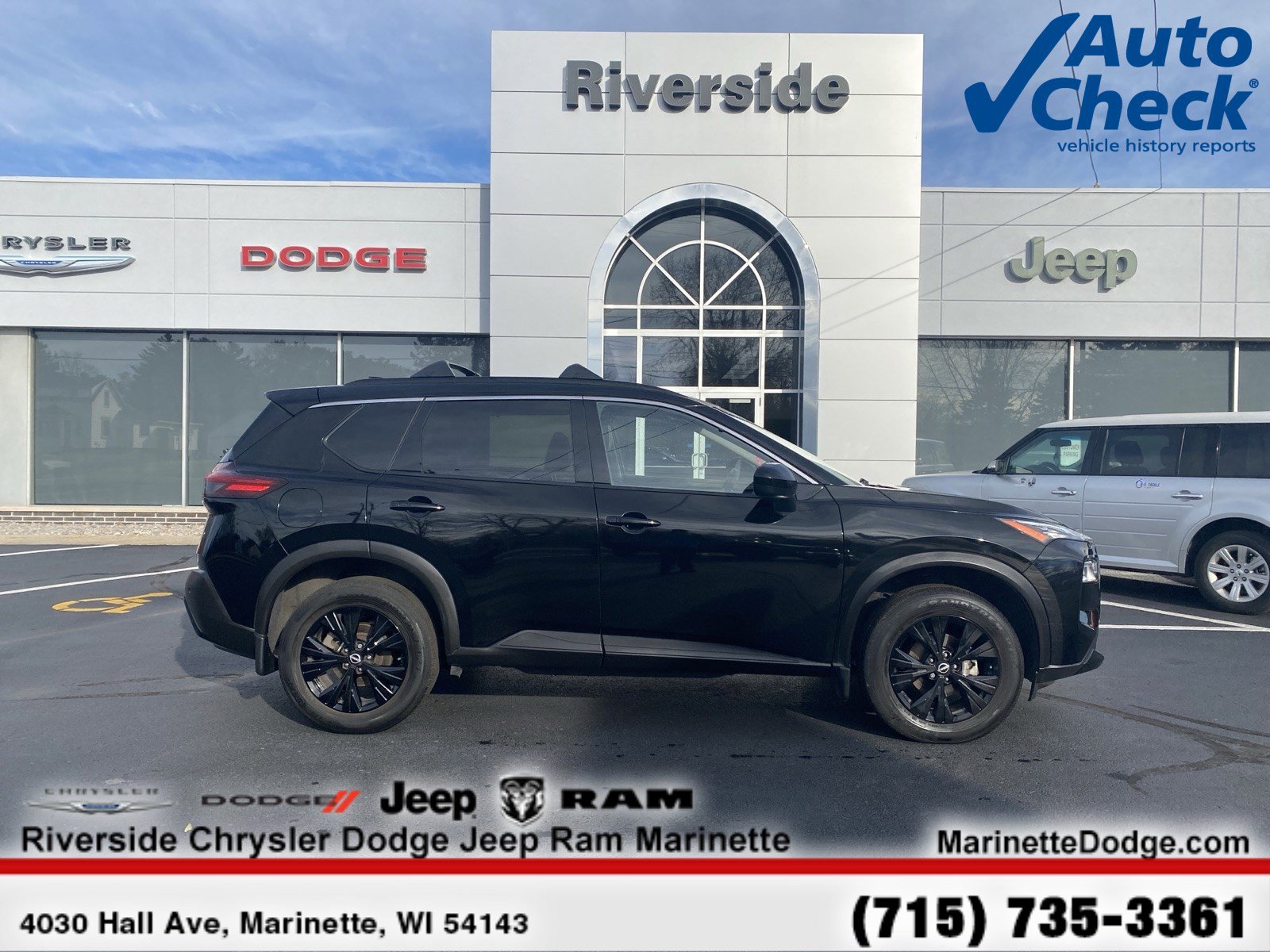 Used 2023 Nissan Rogue SV w/ SV Premium B Package image 1