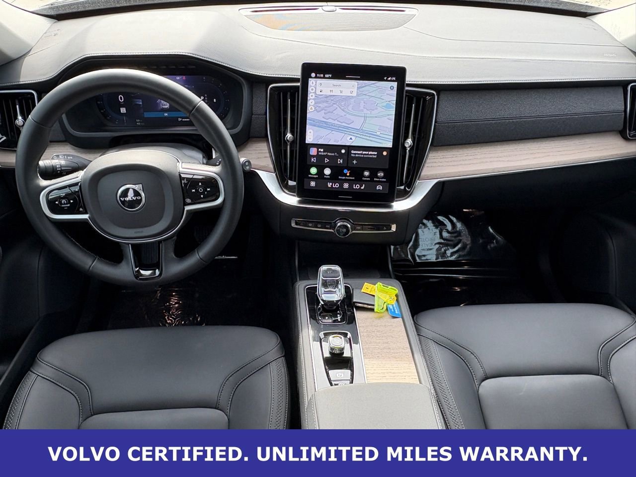 Certified 2025 Volvo XC90 B6 Plus image 13