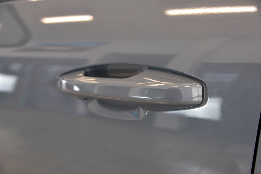 Used 2023 Volvo C40 P8 Recharge Plus image 13