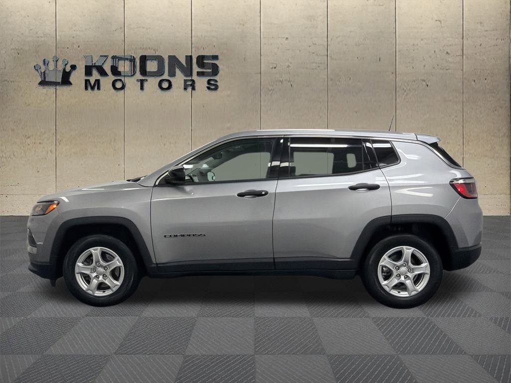 Used 2022 Jeep Compass Sport image 4