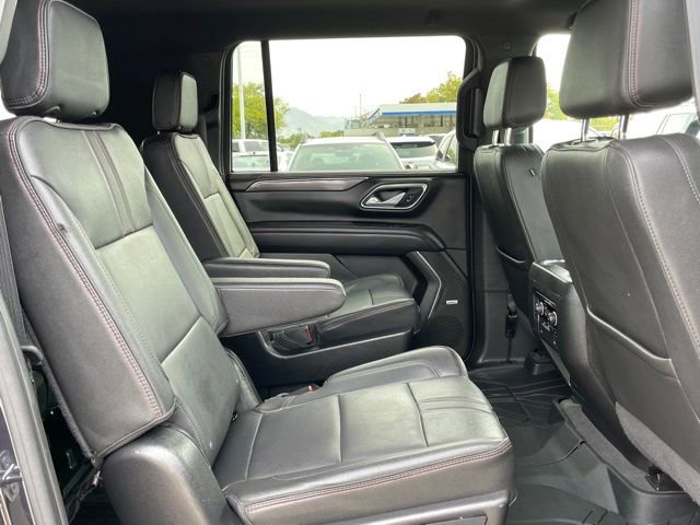 Used 2022 Chevrolet Suburban RST w/ Luxury Package image 27