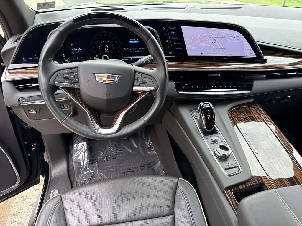 Used 2024 Cadillac Escalade ESV Premium Luxury w/ LPO, Floor Liner Package AWD/4WD image 31