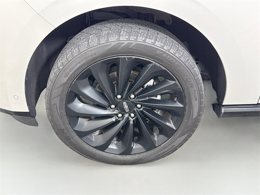 Used 2020 Lincoln Navigator L Reserve w/ Equipment Group 208A Reserve image 35