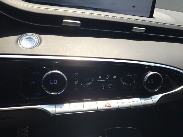 Used 2024 Genesis GV70 2.5T w/ Sport Prestige Package AWD/4WD image 12