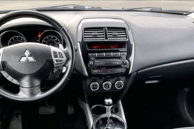 Used 2013 Mitsubishi Outlander Sport SE AWD/4WD image 6