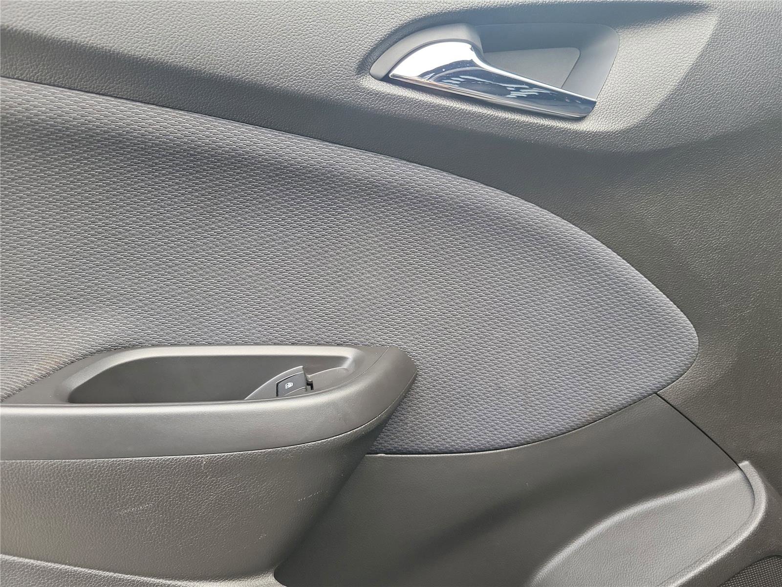 Used 2017 Chevrolet Cruze LT w/ Convenience Package image 13