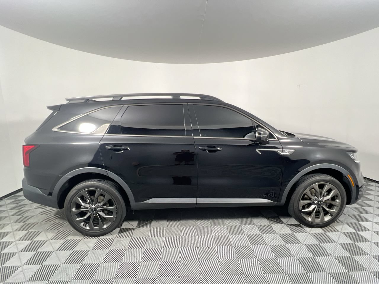 Used 2022 Kia Sorento X-Line EX AWD/4WD image 2
