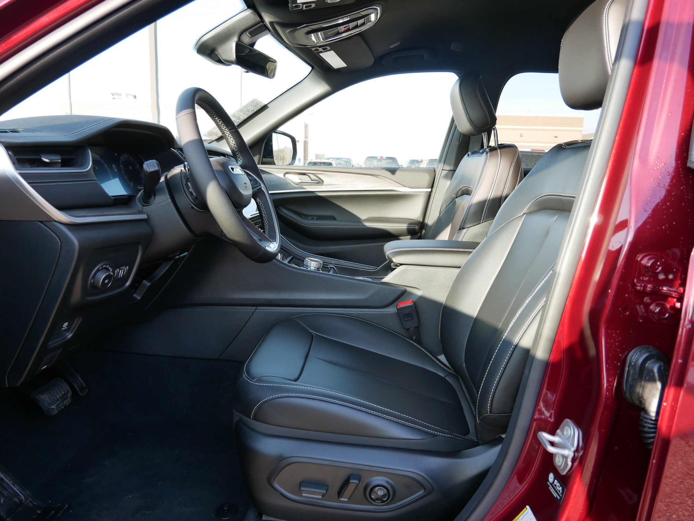 New 2025 Jeep Grand Cherokee L Limited w/ Black Appearance Package image 6