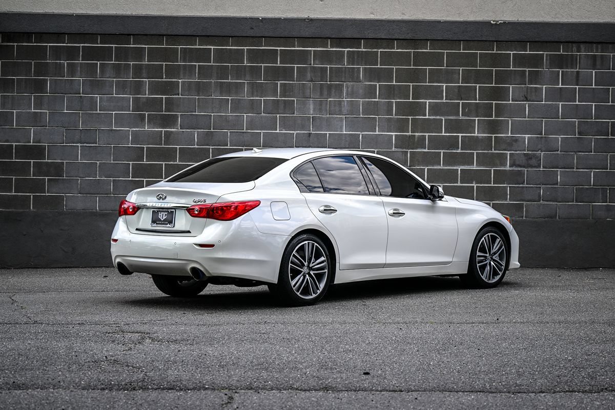 Used 2015 INFINITI Q50 AWD w/ Technology Package image 3
