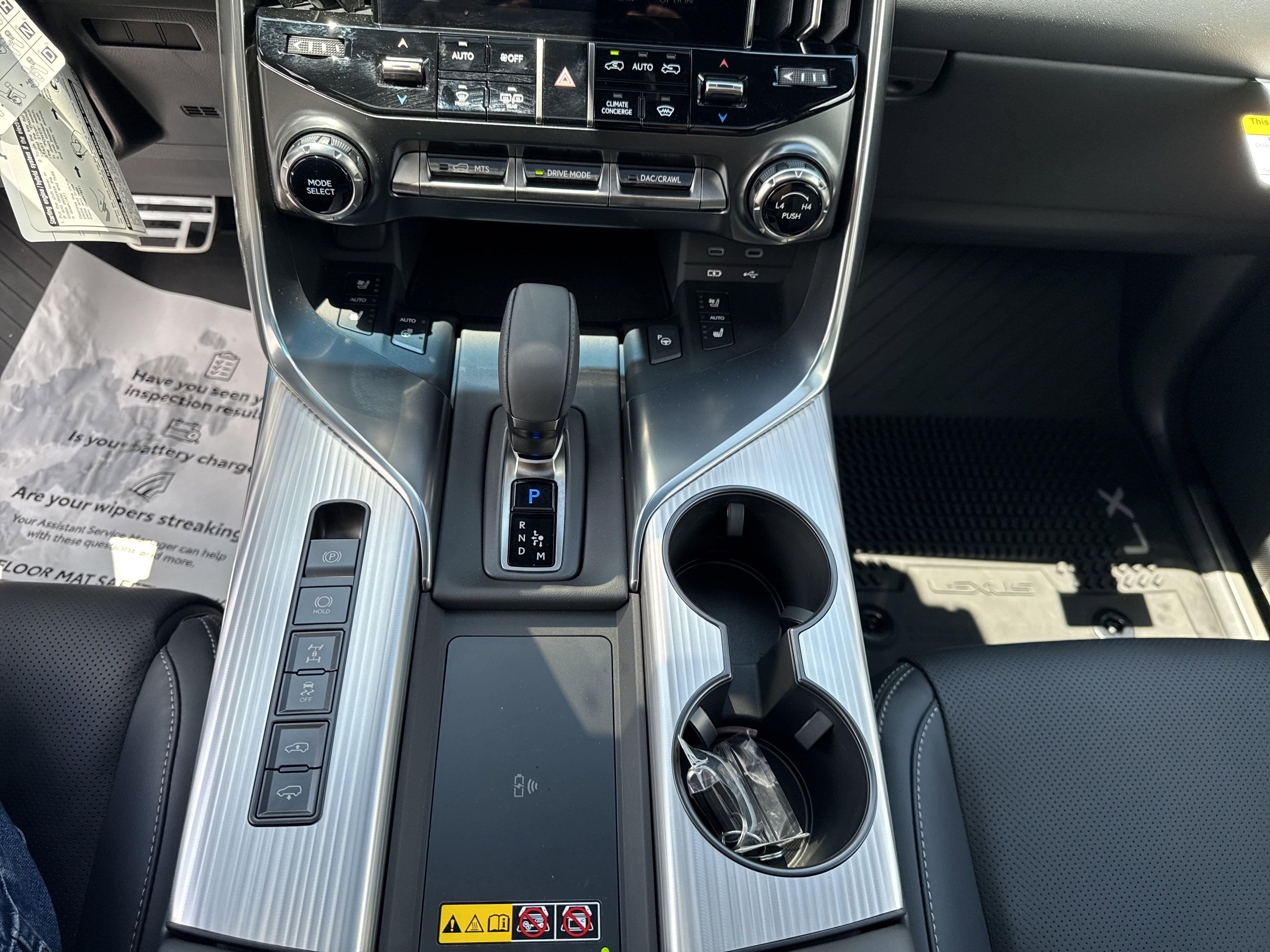 Used 2025 Lexus LX 700h F Sport image 22