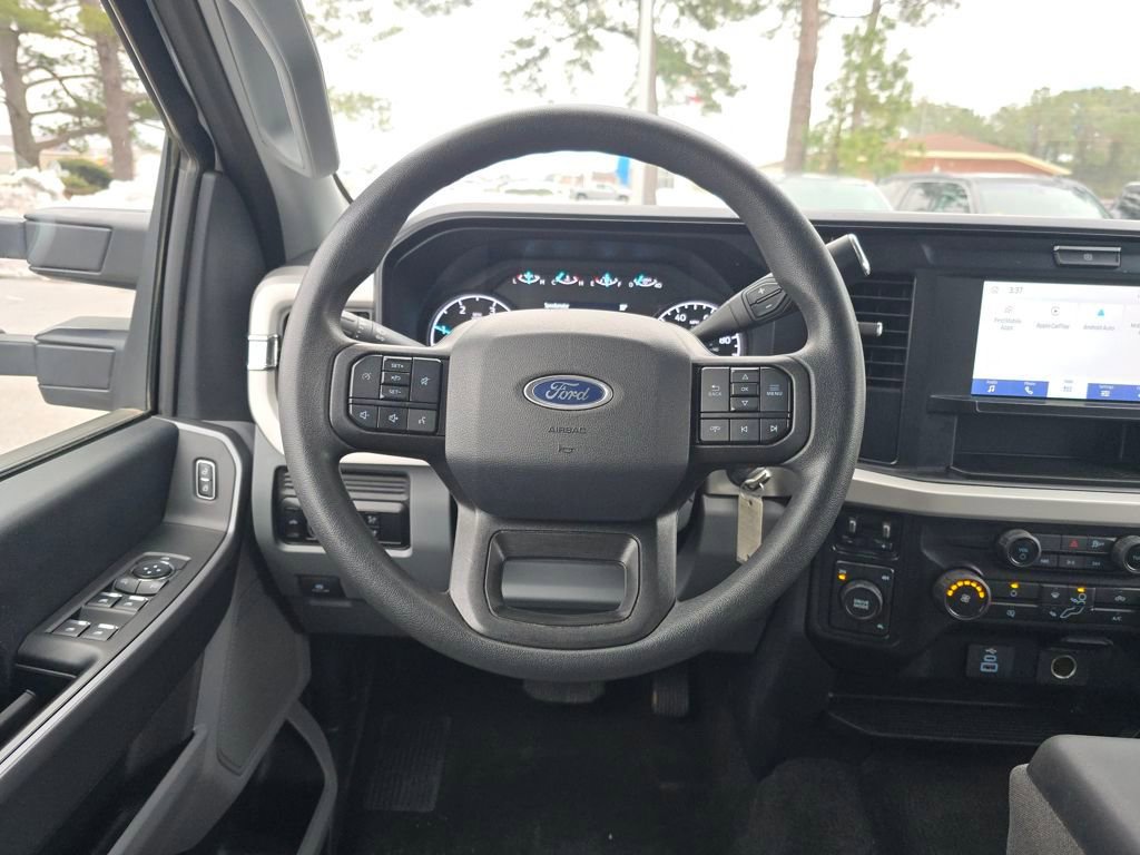 Used 2025 Ford F350 XLT image 13