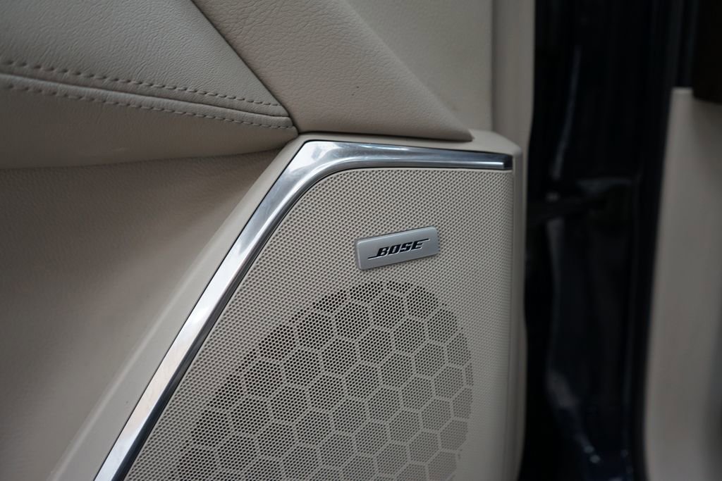 Used 2017 Cadillac Escalade ESV Luxury image 34