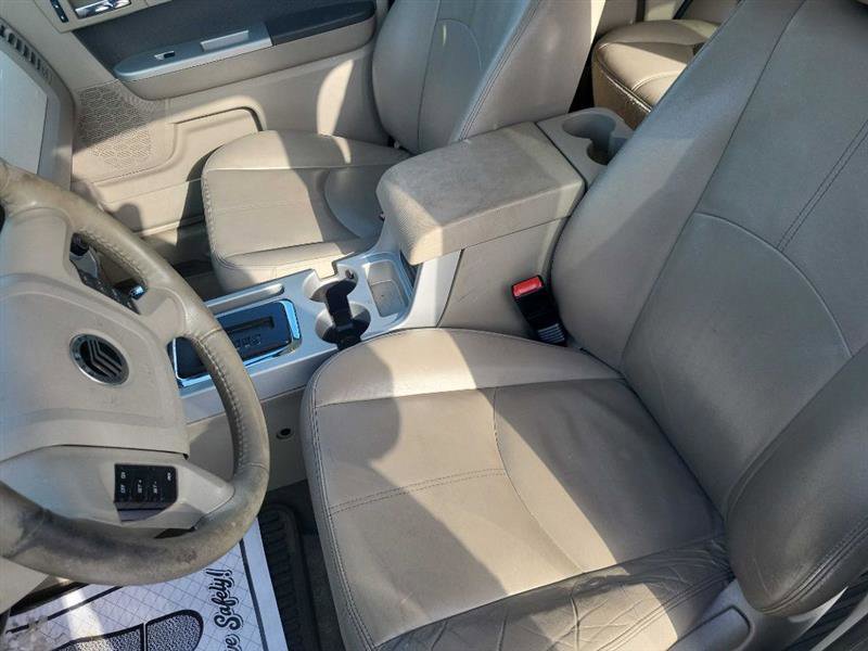 Used 2010 Mercury Mariner 4WD image 10