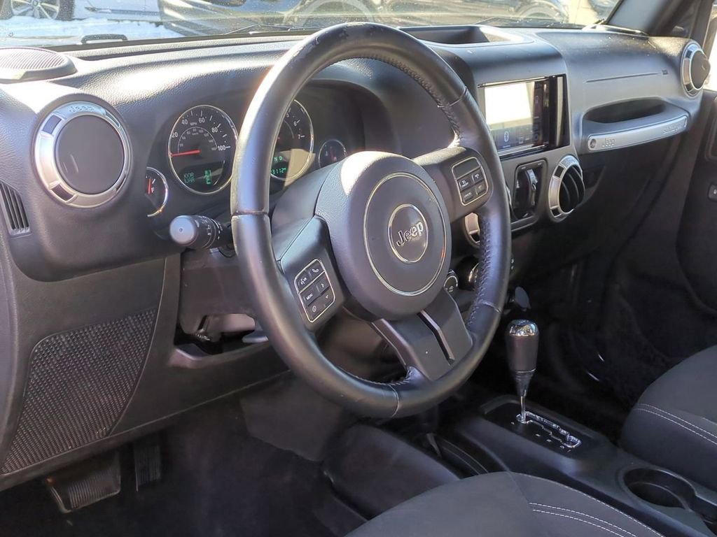 Used 2016 Jeep Wrangler Unlimited Sahara w/ Dual Top Group image 13