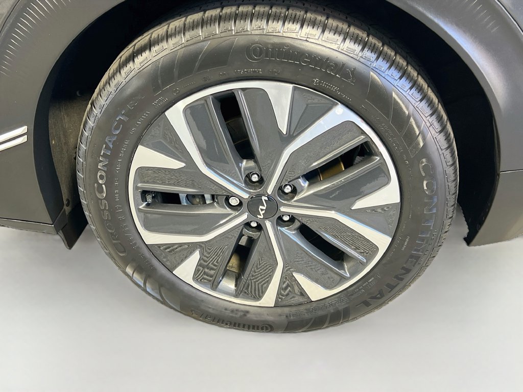 Certified 2023 Kia EV6 Light RWD image 31