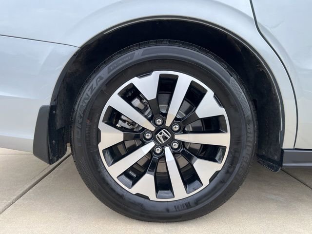 Used 2025 Honda Odyssey EX-L image 3