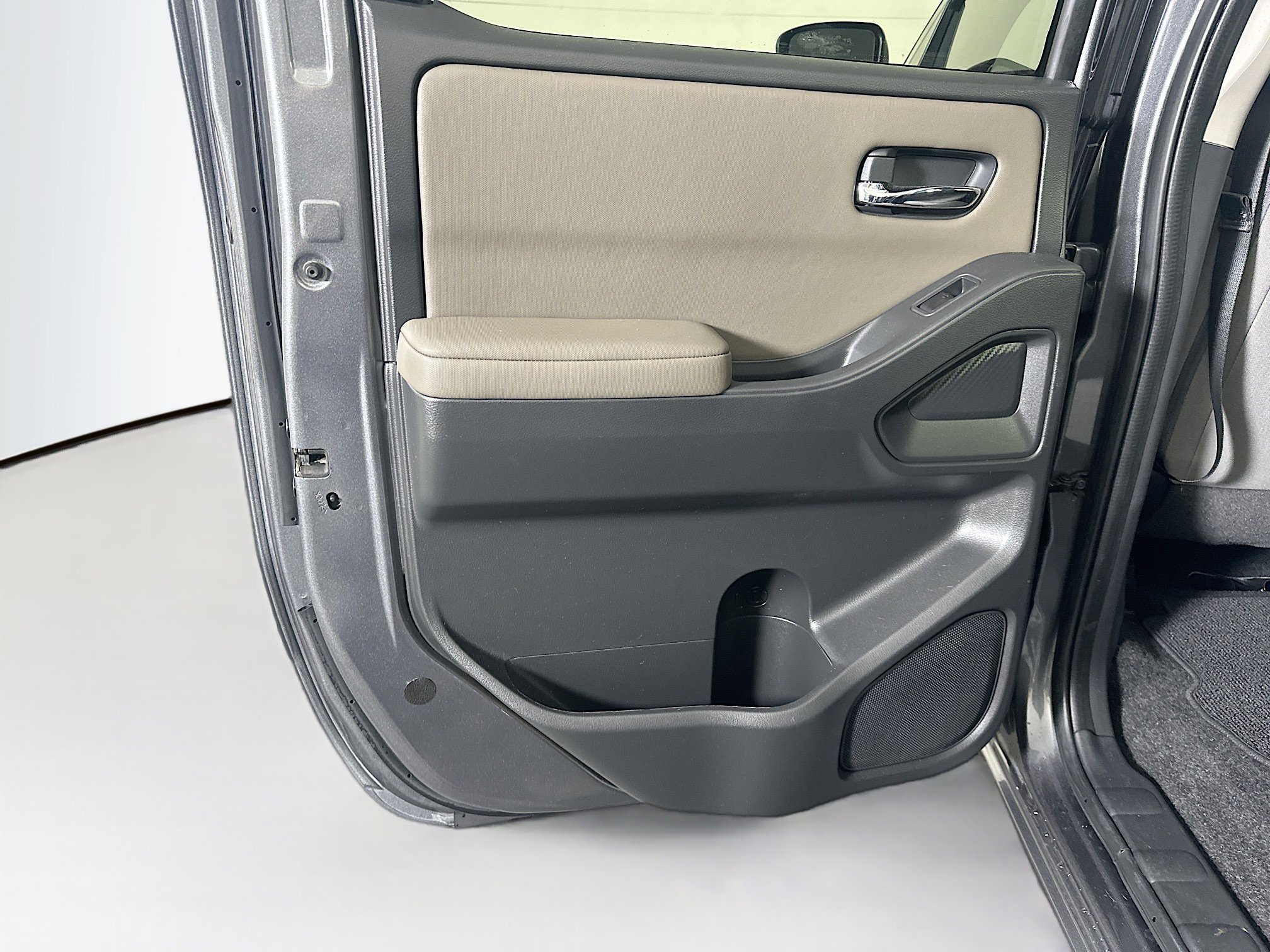 Used 2023 Nissan Frontier SV w/ Technology Package image 26