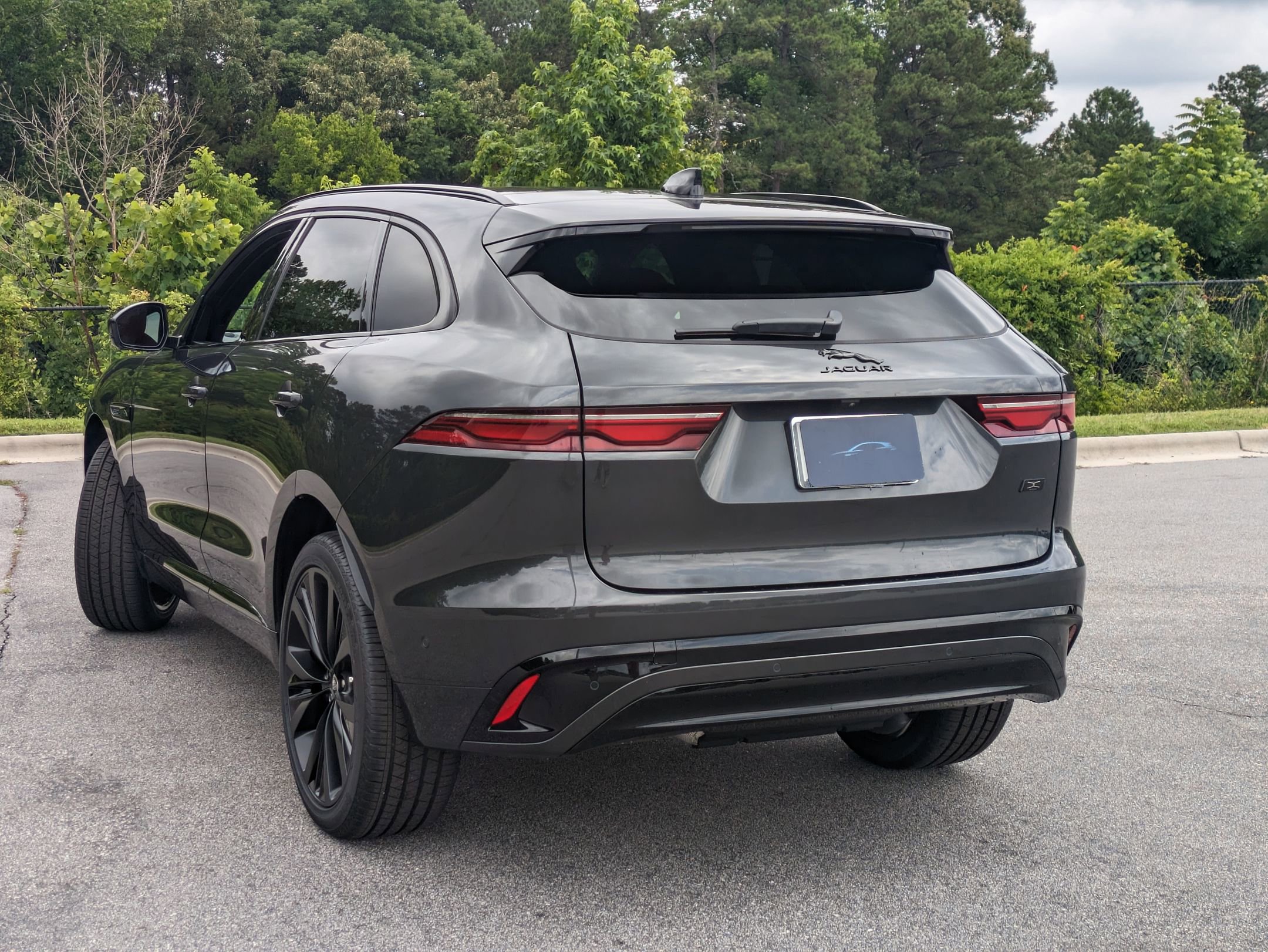 New 2026 Jaguar F-PACE R-Dynamic S image 8