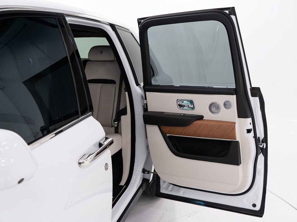 Certified 2020 Rolls-Royce Cullinan image 22