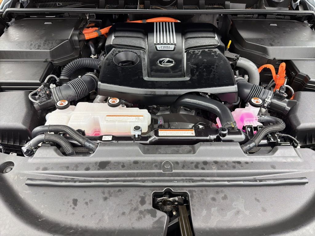 Used 2025 Lexus LX 700h Overtrail AWD/4WD image 35