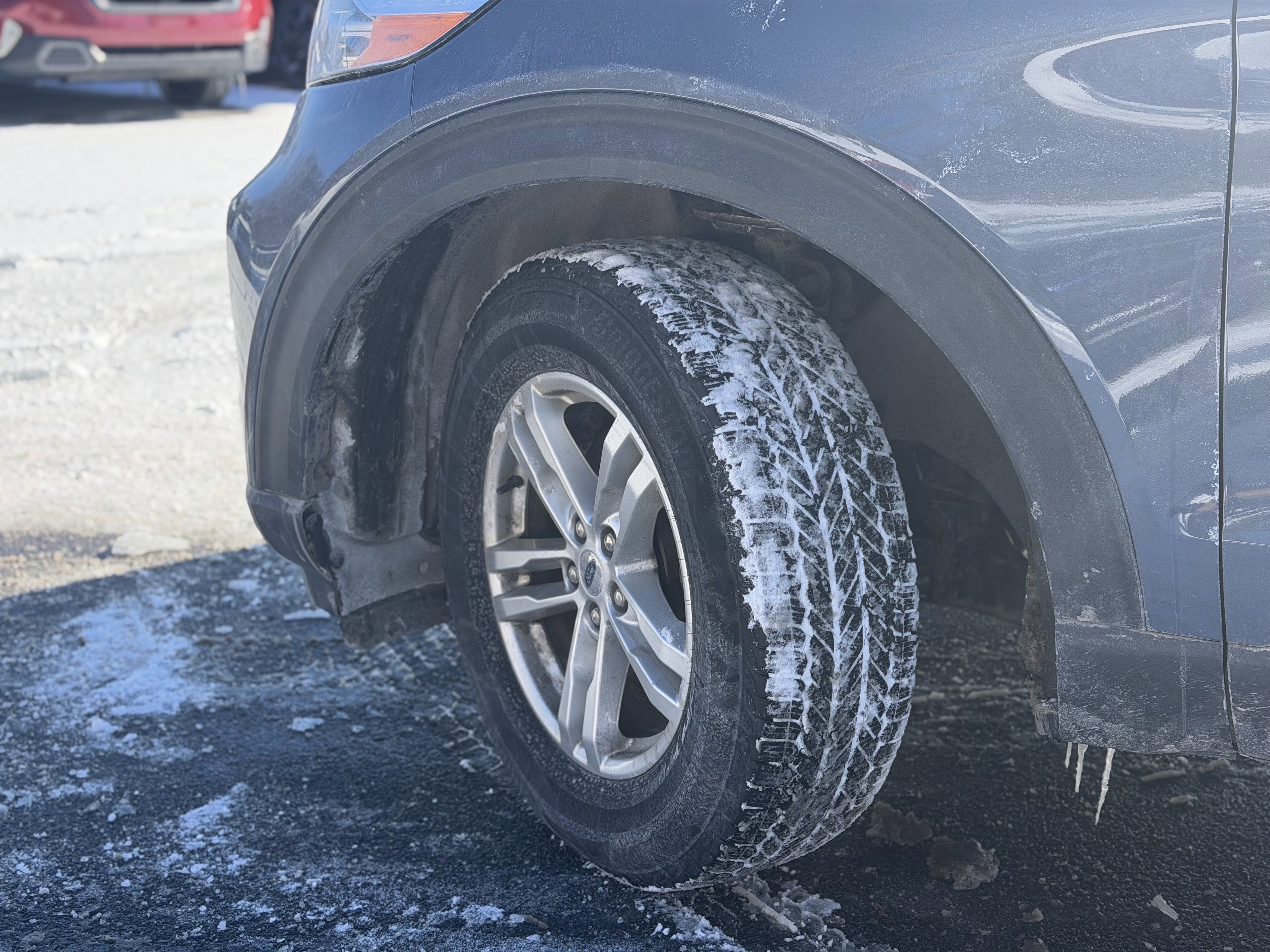 Used 2021 Ford Explorer XLT w/ Equipment Group 202A image 6