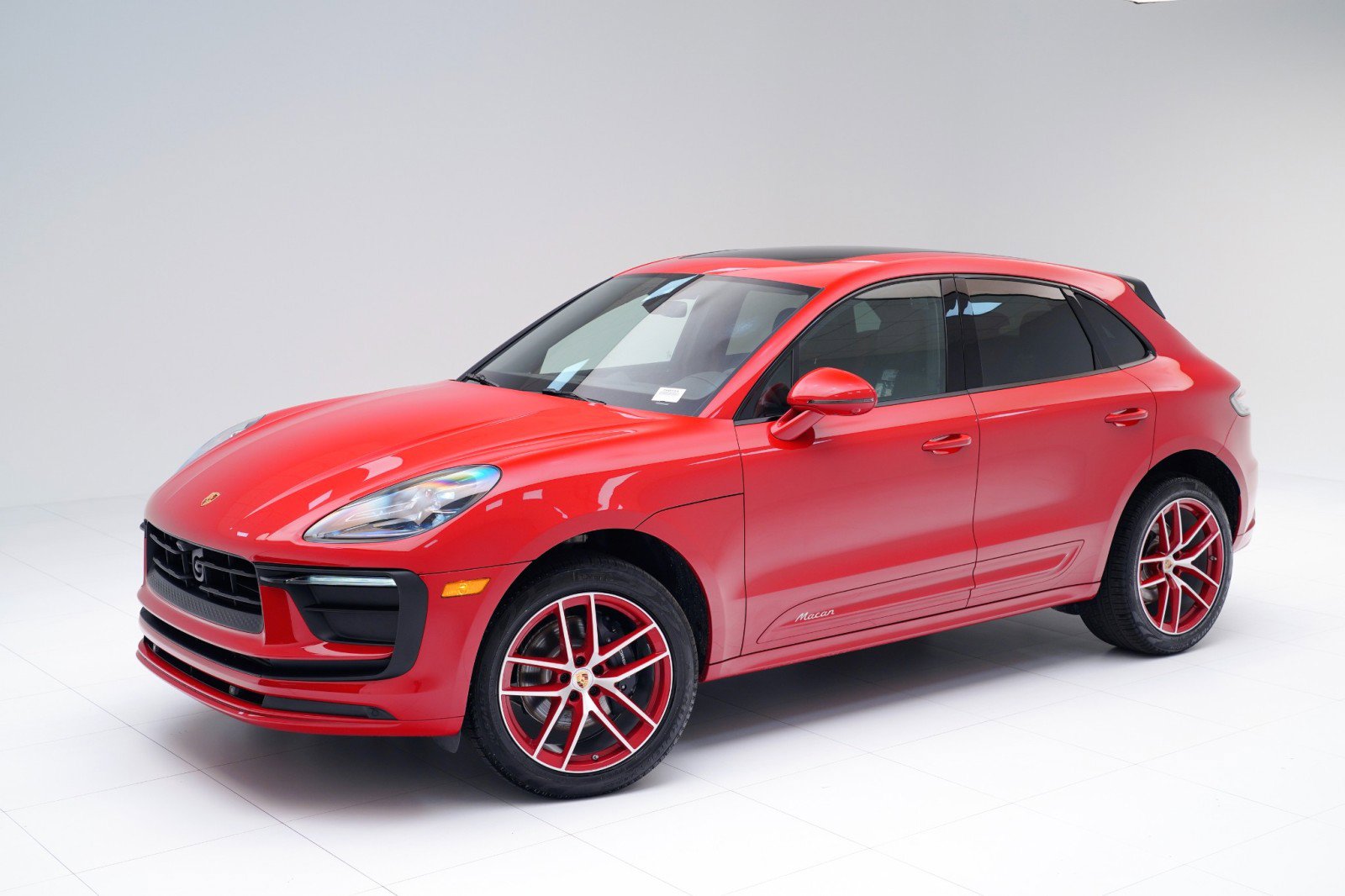 New 2026 Porsche Macan image 1
