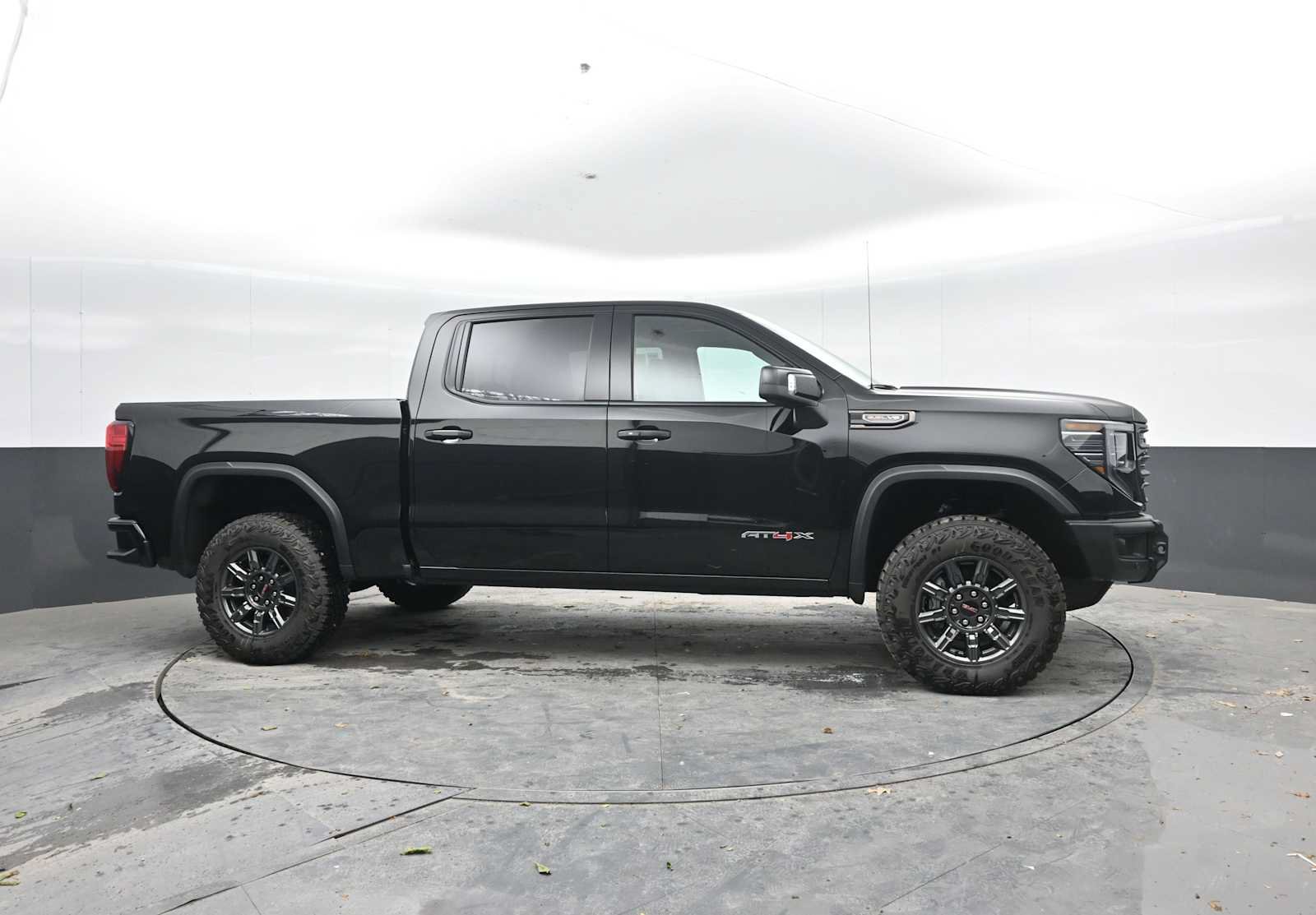 New 2026 GMC Sierra 1500 AT4X AWD/4WD image 8