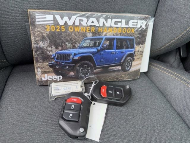 Used 2025 Jeep Wrangler Willys 4xe image 22