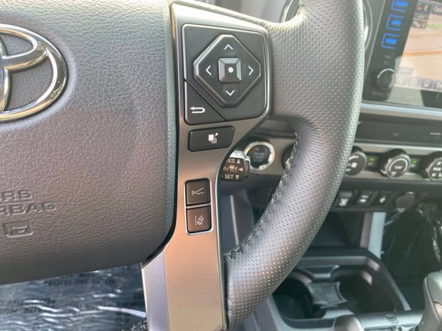 Used 2019 Toyota Tacoma TRD Off-Road w/ Technology Package AWD/4WD image 18
