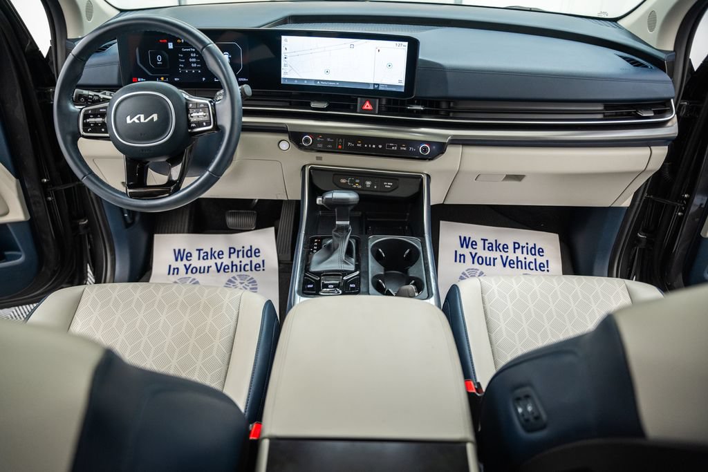 Used 2025 Kia Carnival SX FWD image 21