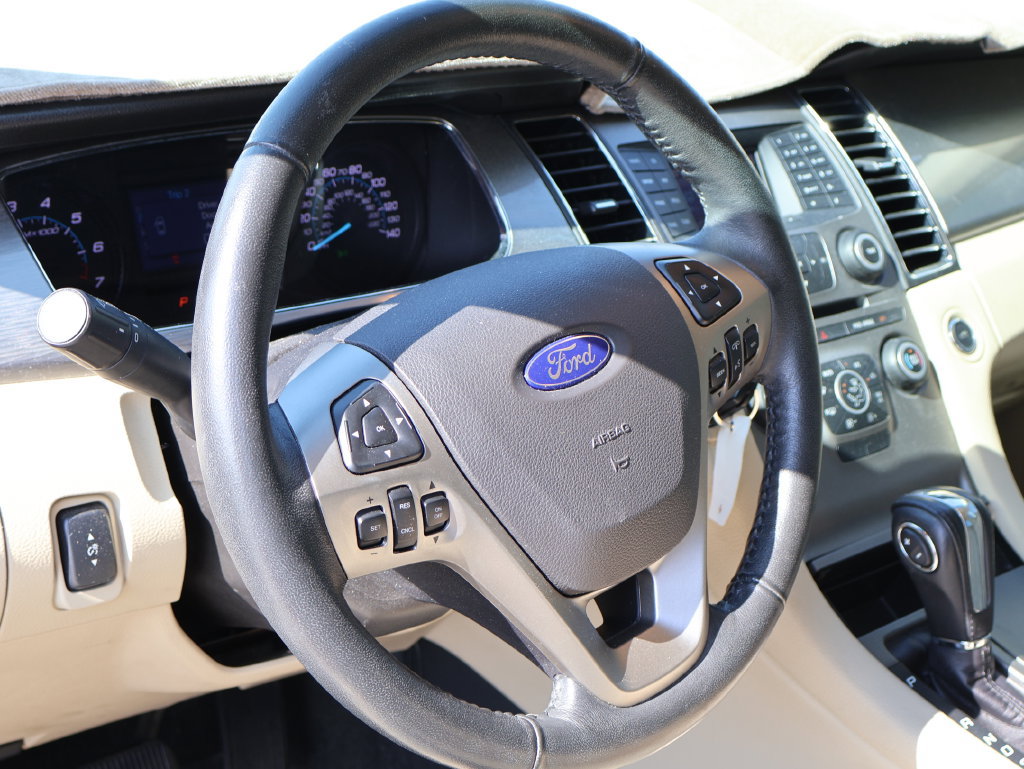 Used 2017 Ford Taurus SEL FWD image 23