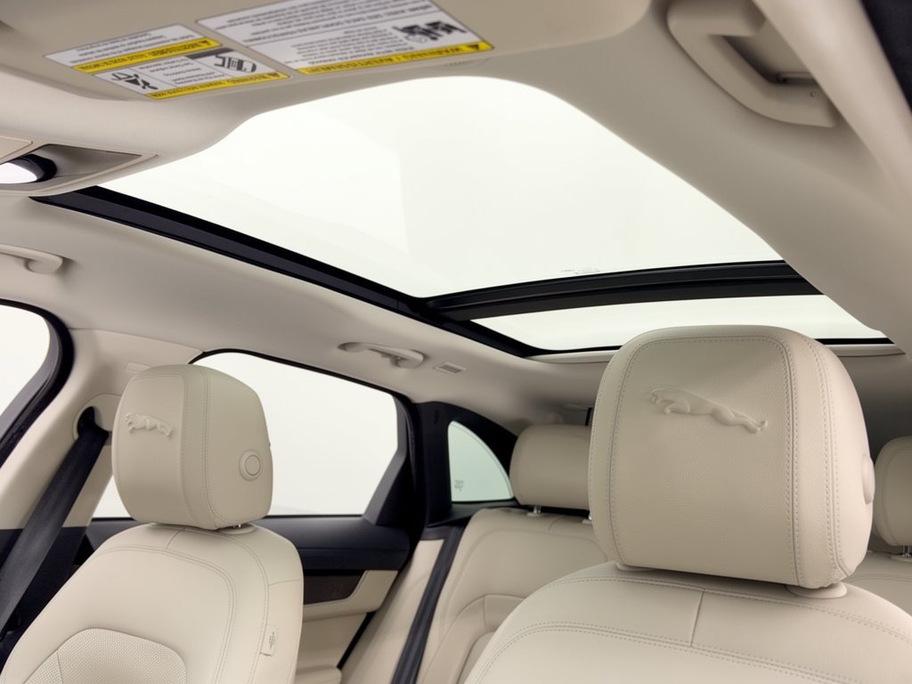 Used 2023 Jaguar F-PACE S AWD/4WD image 27
