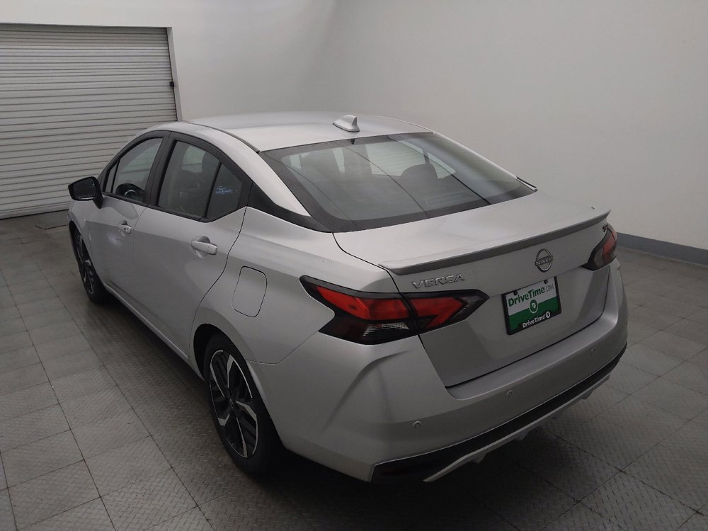 Used 2024 Nissan Versa SR FWD image 5