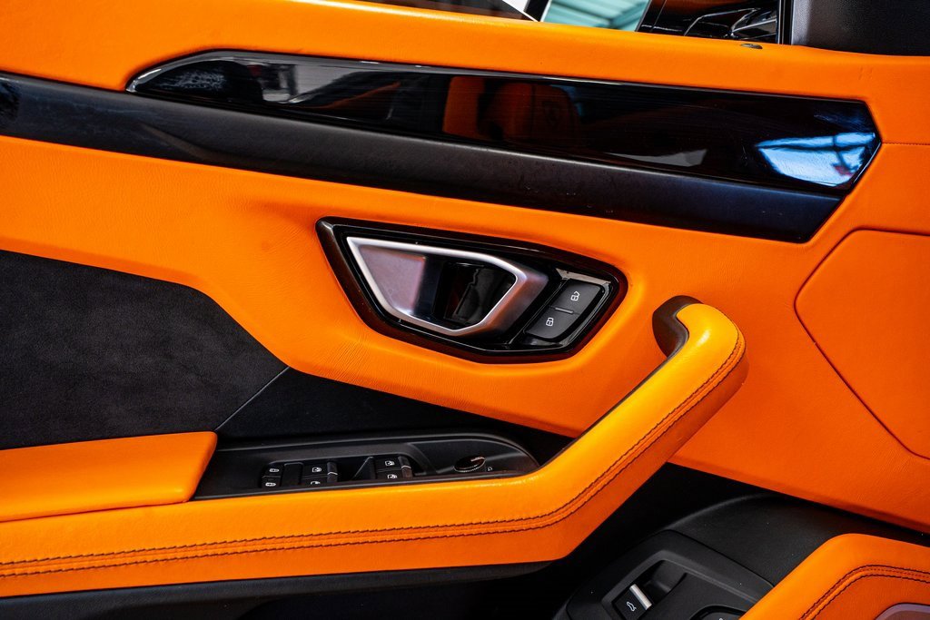 Used 2022 Lamborghini Urus image 45
